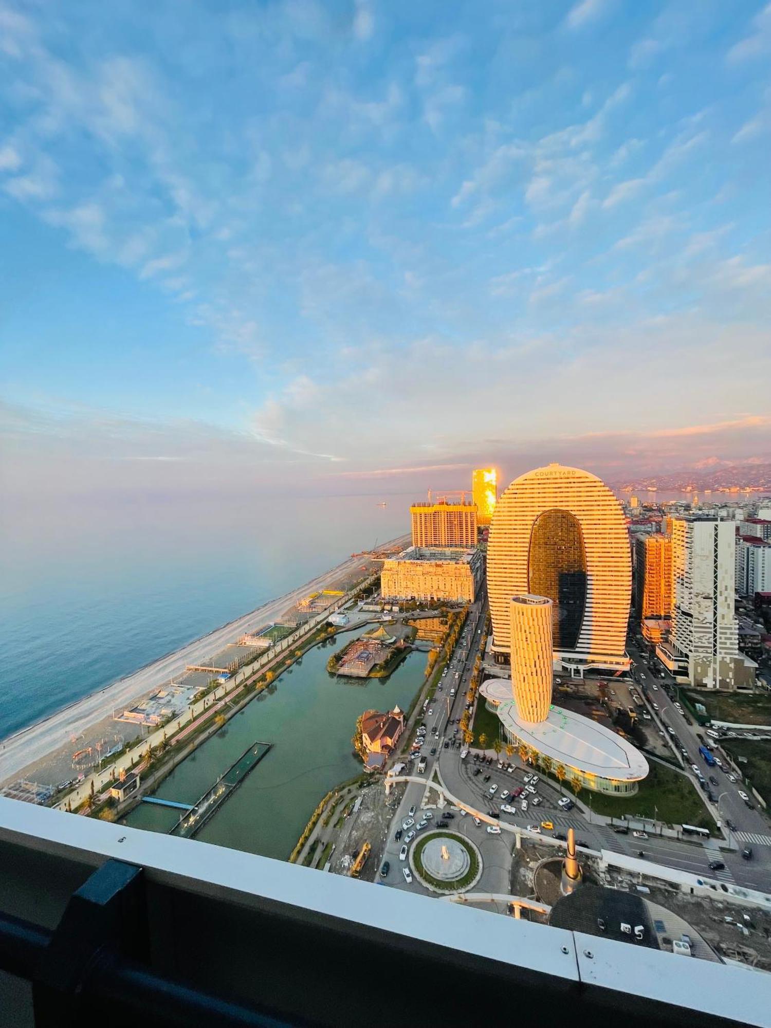 Luxury Batumi Hotel Exterior photo