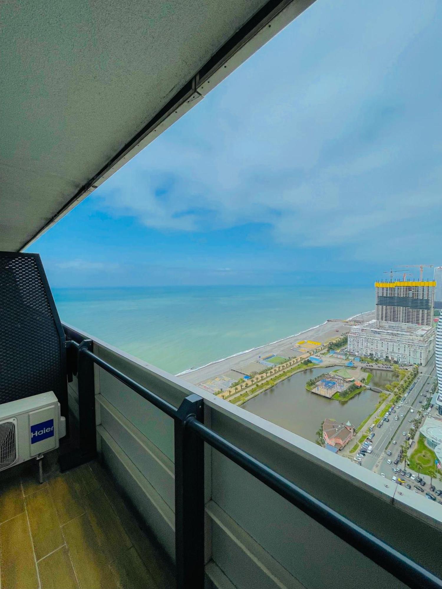 Luxury Batumi Hotel Exterior photo