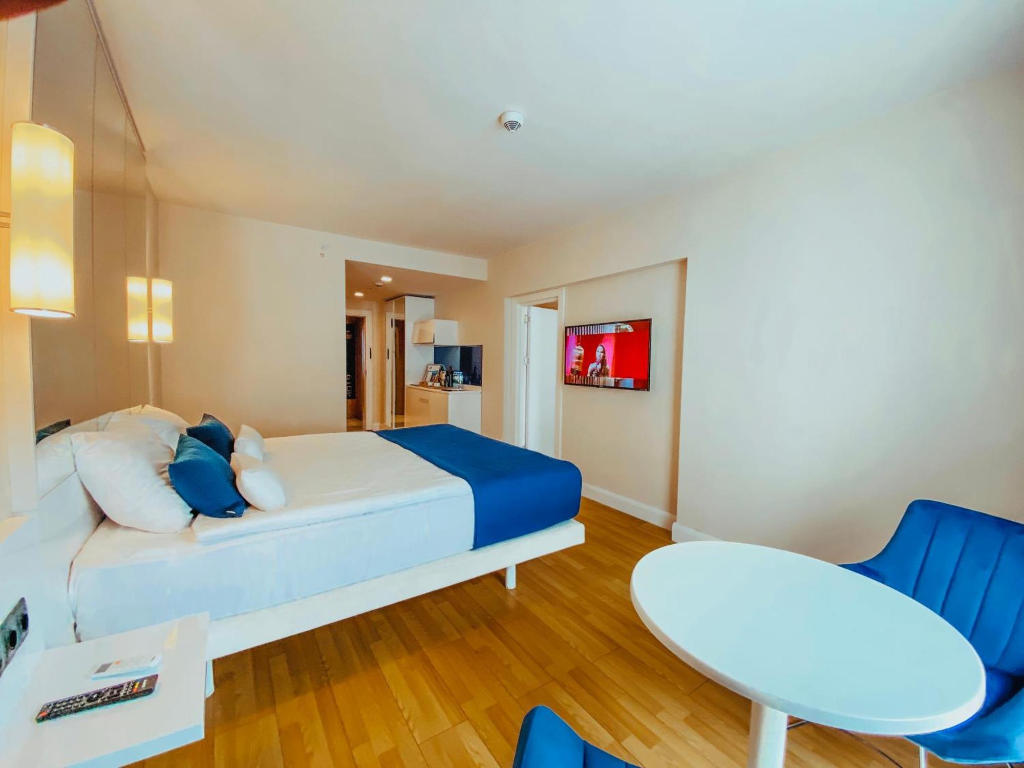 Luxury Batumi Hotel Exterior photo