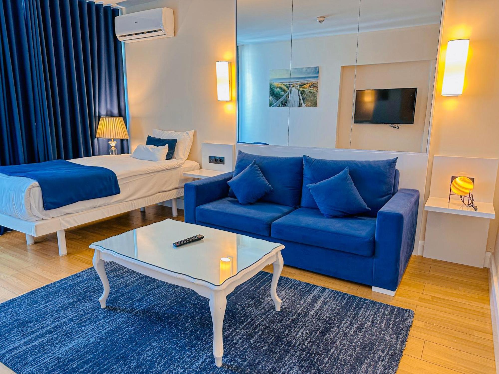 Luxury Batumi Hotel Exterior photo