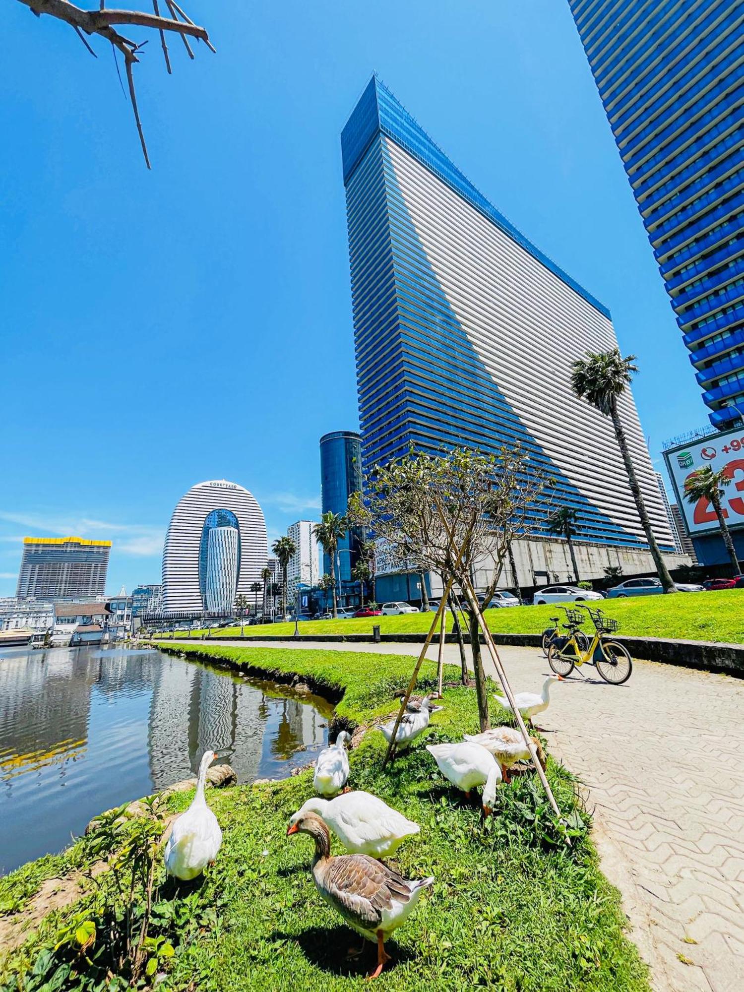 Luxury Batumi Hotel Exterior photo